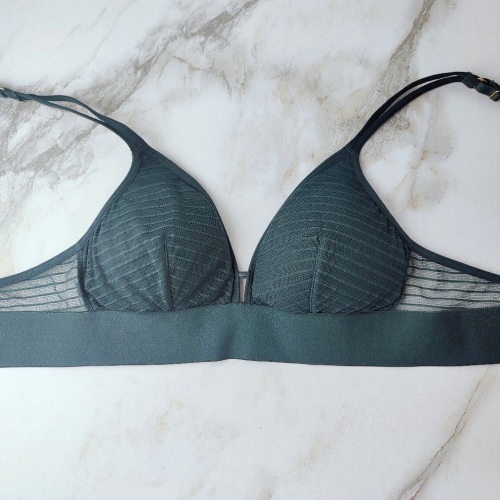 EUC Lively Dark Green Striped Mesh Lined Wireless Bra Bralette, Sz S